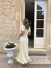 Load image into Gallery viewer, The Long Summerdress - Yellow Summerfield