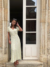 Load image into Gallery viewer, The Long Summerdress - Yellow Summerfield