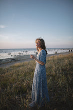 Load image into Gallery viewer, The Long Summerdress - Ocean Blue