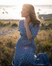 Load image into Gallery viewer, The Long Summerdress - Ocean Blue